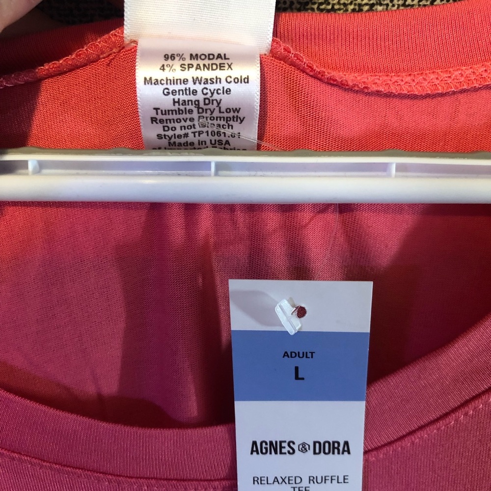 Agnes & Dora Relaxed Ruffle Tee Large - Picture 4 of 5